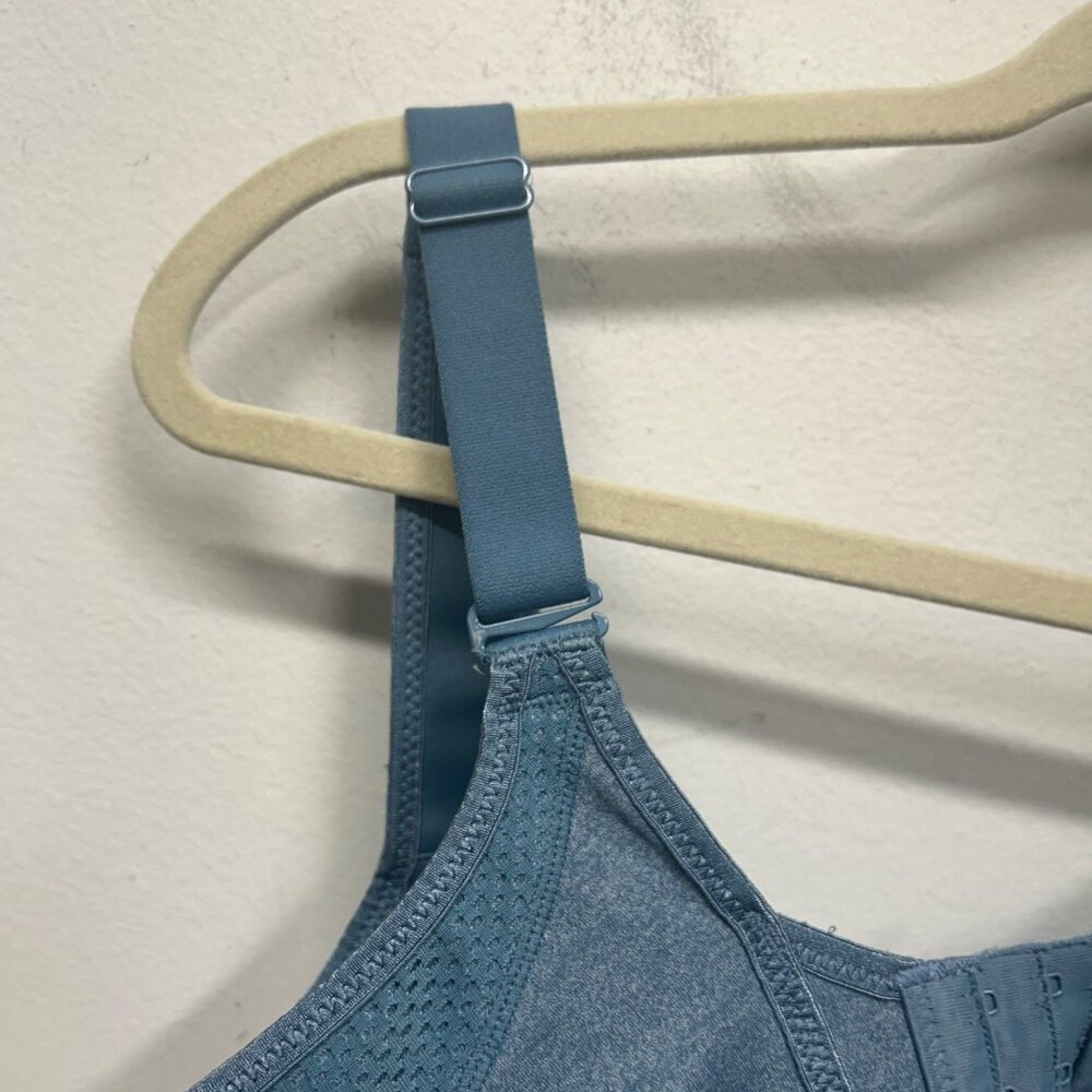 Wacoal Blue and Navy Wireless Sports Bra - Picture 7 of 9